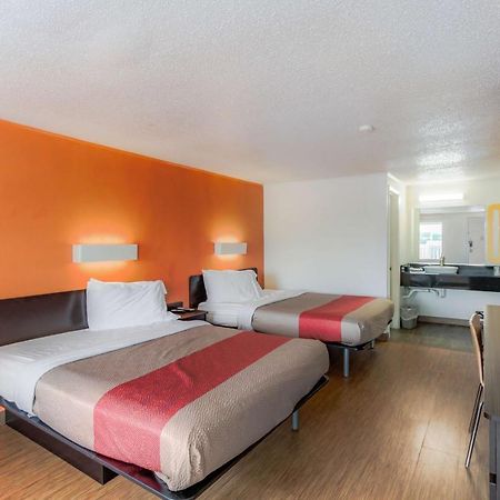 Motel 6 Kalamazoo Eksteriør billede