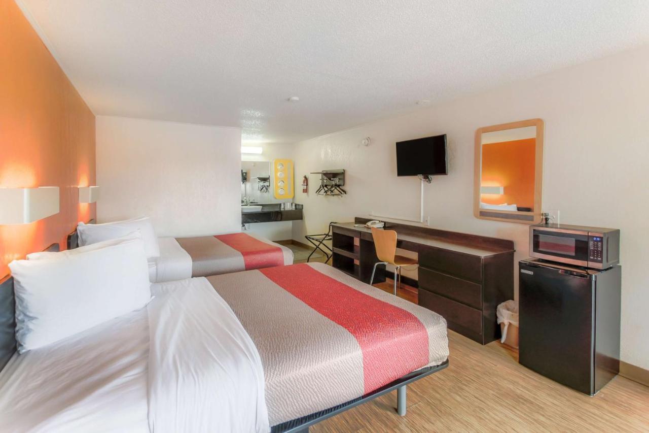 Motel 6 Kalamazoo Eksteriør billede