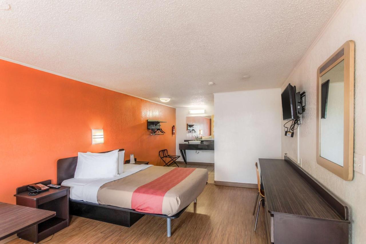 Motel 6 Kalamazoo Eksteriør billede
